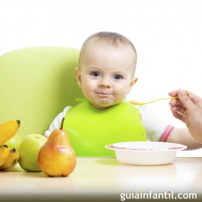 ¿Cómo empezar a darle comida a un bebé de 6 meses?