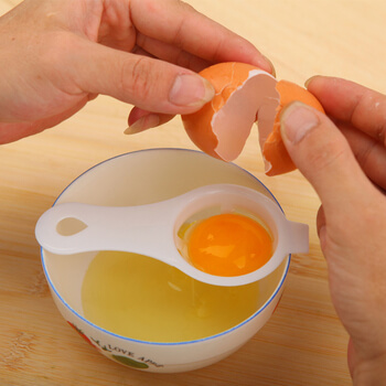 ¿Cómo sacar la cáscara de un huevo duro?