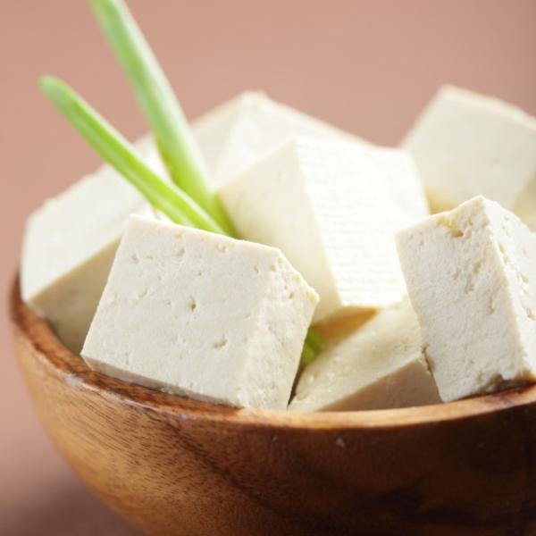 ¿Cómo se debe conservar el tofu?