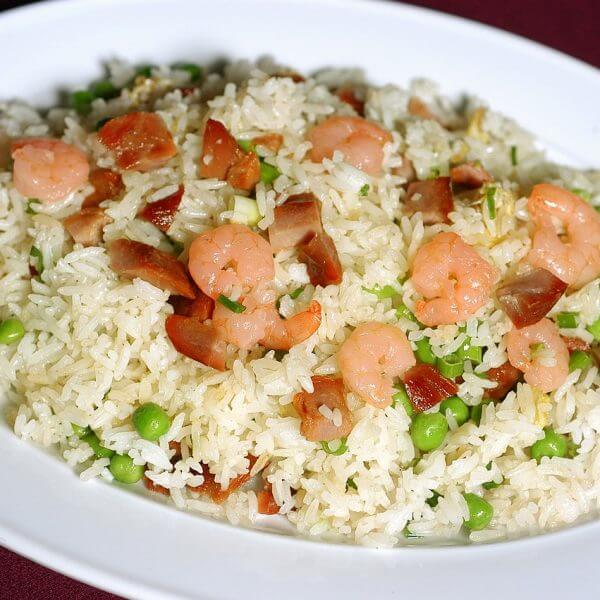 ¿Cuántas calorías tiene el arroz jazmín cocido?