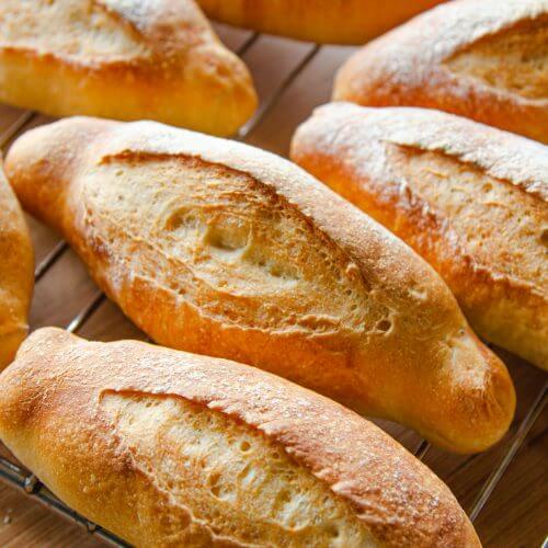 ¿Cuántas calorías tiene pan criollo?