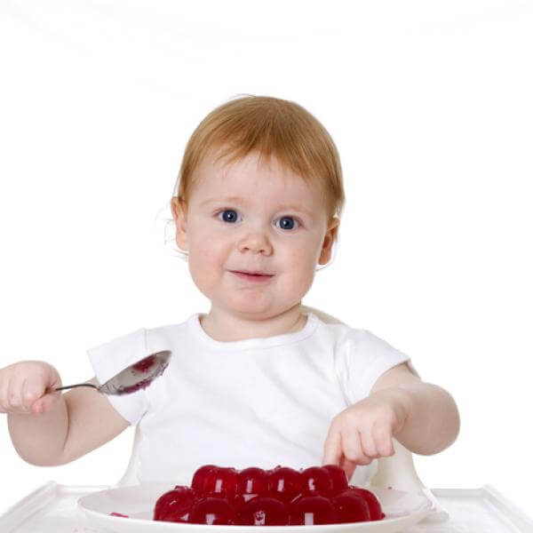 ¿Cuántas cucharadas debe comer un bebé de 10 meses?