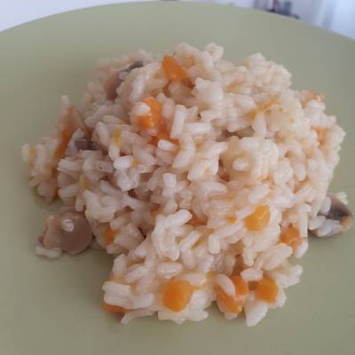 ¿Cuánto es 50 gramos de arroz en cucharadas?