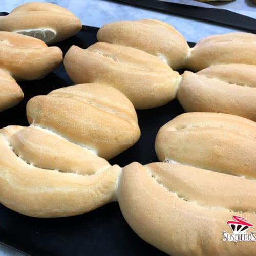 ¿Qué materiales se utilizan para hacer el pan?