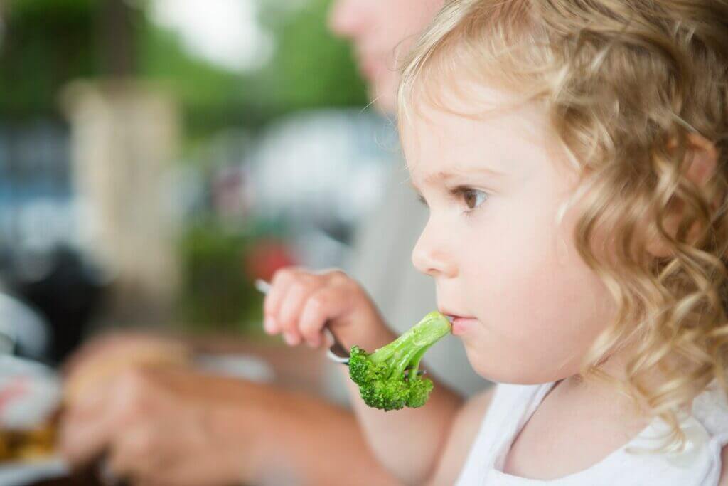 ¿Qué pasa si un niño no come frutas y verduras?