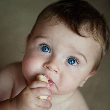 ¿Cómo empezar a dar comida solida a un bebé?