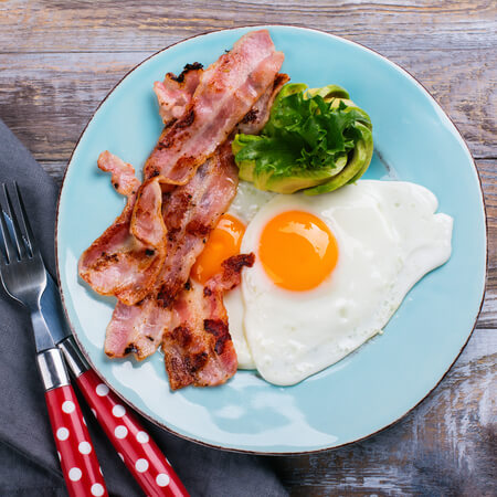 ¿Cuál es la diferencia entre desayuno continental y americano?