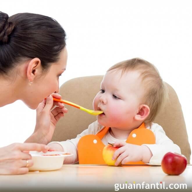 ¿Qué alimentos puede comer un bebé de 12 meses?