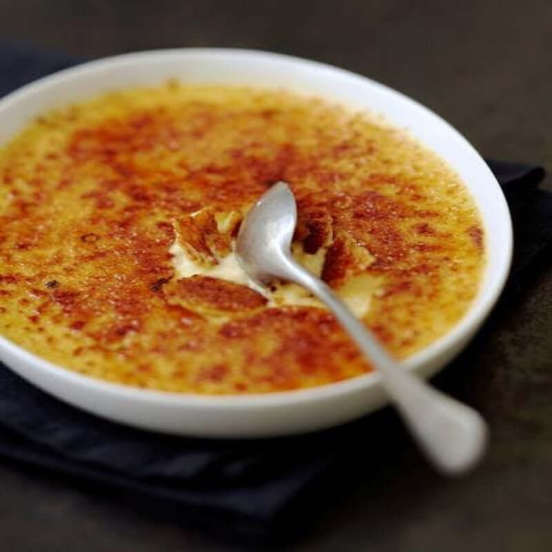 ¿Qué caracteriza a la crème brûlée?