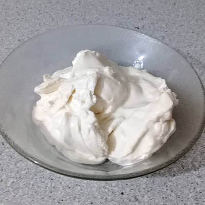 ¿Qué diferencia hay entre el yogur griego y el normal?