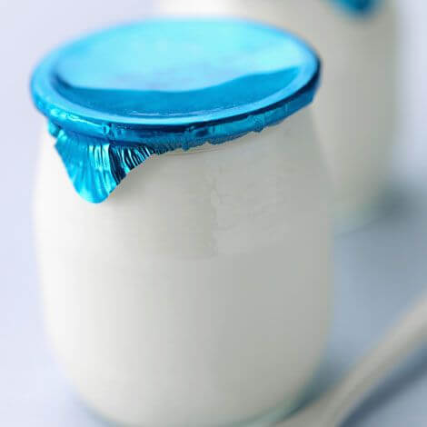 ¿Qué pasa si tomo mucho yogurt natural?