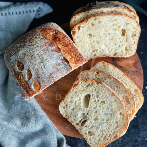 ¿Cómo cortar el pan sin que se desarme?