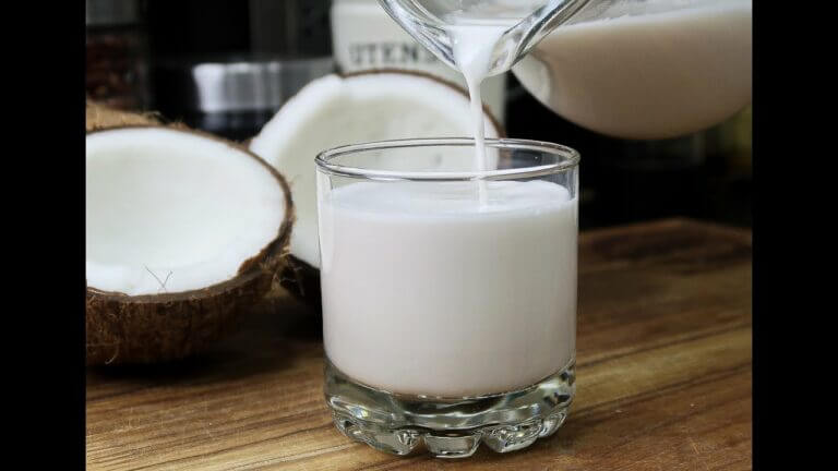 Como hacer leche de coco