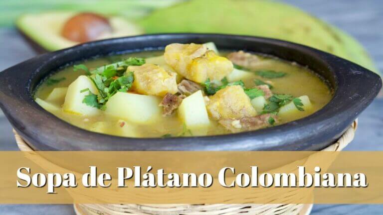 Deléitate con una sopita de plátano verde llena de sabor