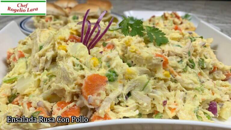 Prueba la deliciosa ensalada rusa con pollo para tus comidas veraniegas